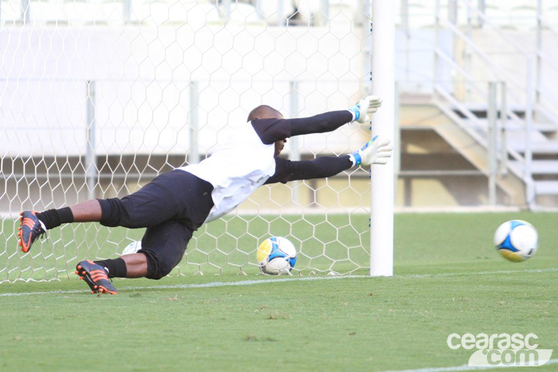 [10-01] Treino coletivo - Arena Castelão - 14