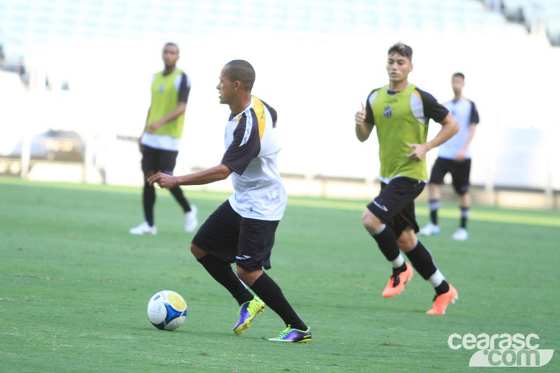 [10-01] Treino coletivo - Arena Castelão - 17
