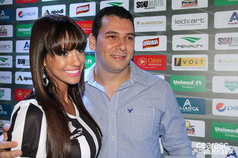 [26-02] Lançamento dos uniformes 2015 - Carol Dias 02 - 16