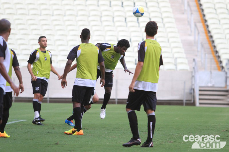 [10-01] Treino coletivo - Arena Castelão - 20