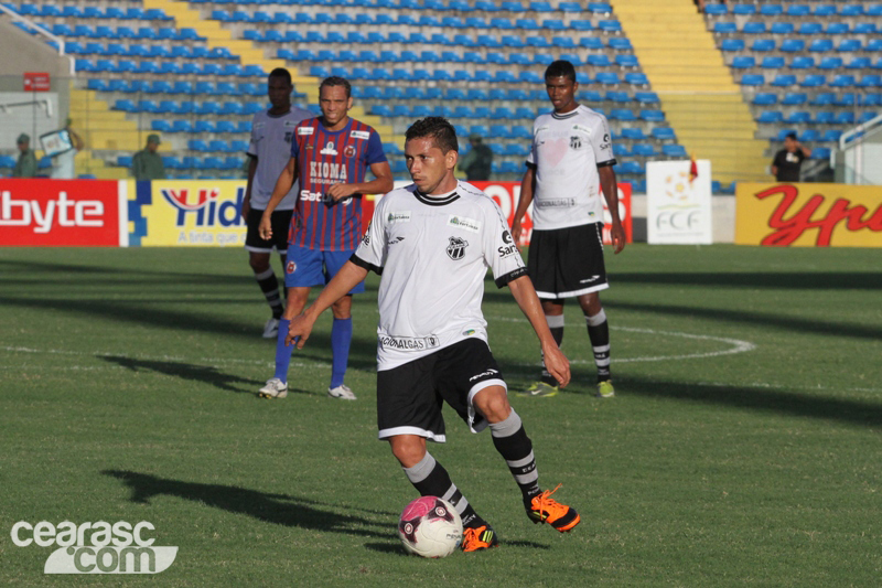 [29-04] Ceará x Tiradentes - 12