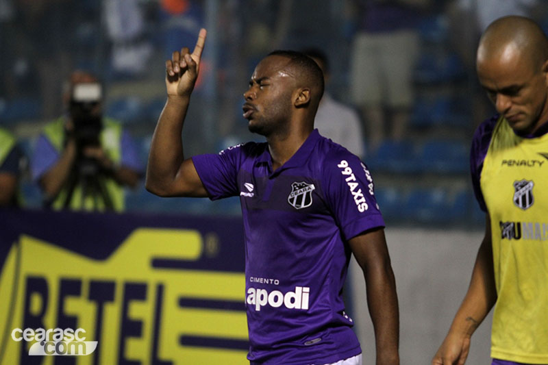 [10-11] Ceará 3 x 0 Bragantino - 22