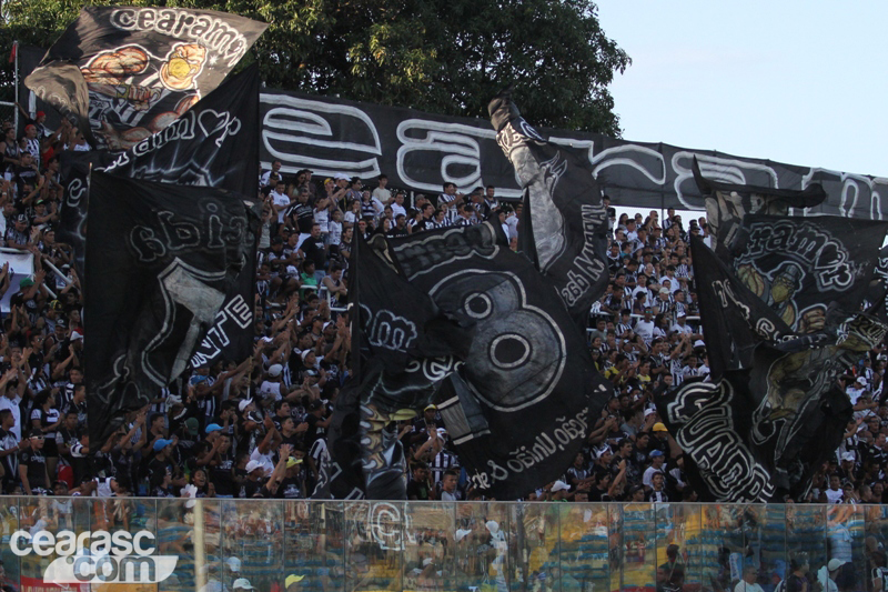 [29-04] Ceará 4 x 0 Tiradentes - TORCIDA - 13