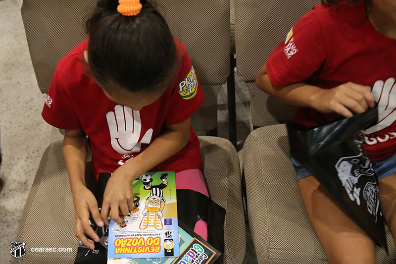 [05-09-2017] Vovo vai a Escola - Logos - 27