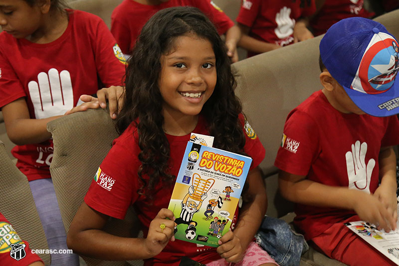 [05-09-2017] Vovo vai a Escola - Logos - 28