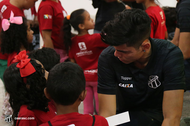 [05-09-2017] Vovo vai a Escola - Logos - 53