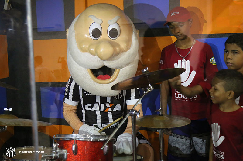 [05-09-2017] Vovo vai a Escola - Logos - 82