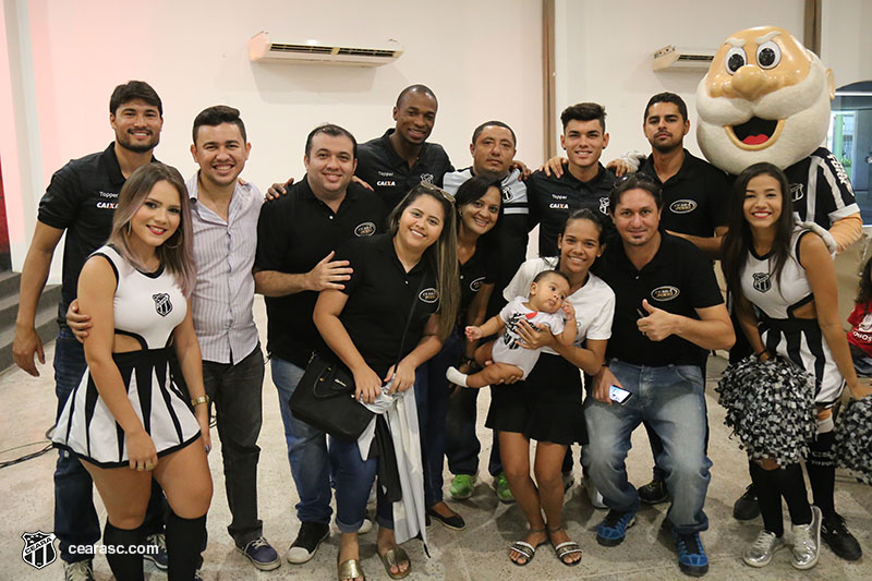 [05-09-2017] Vovo vai a Escola - Logos - 85