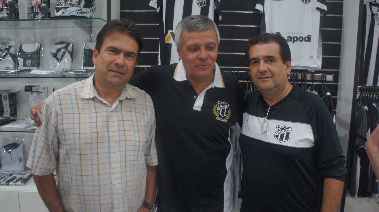 Zé Eduardo visitou a Loja Oficial  - 5