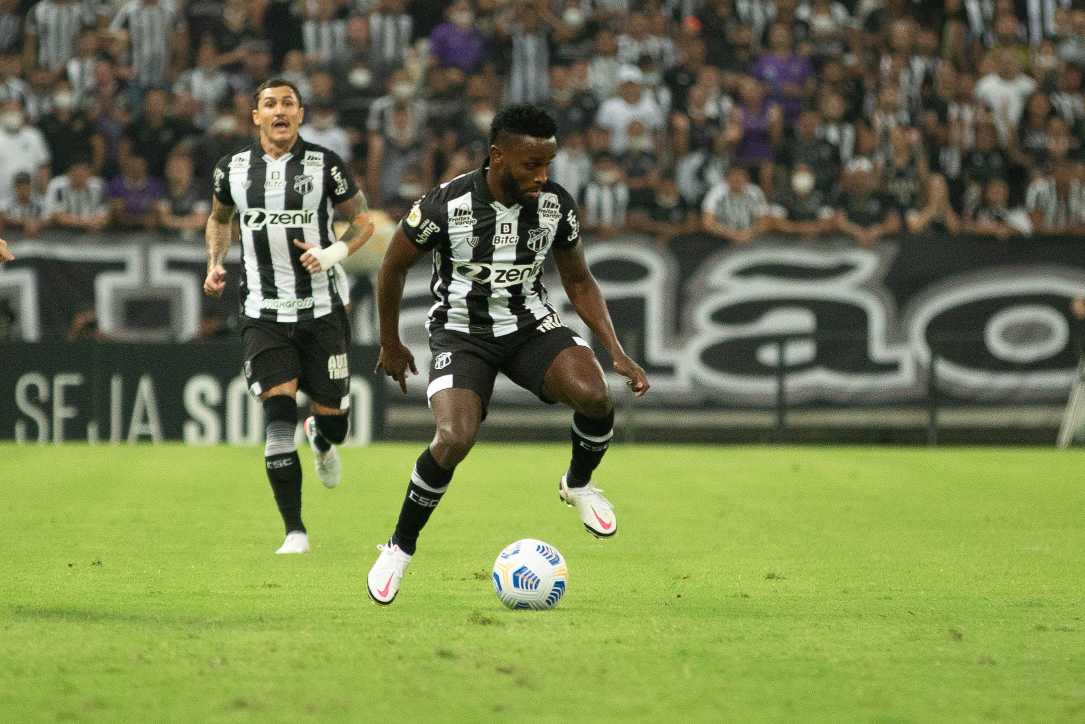 25/11/2021 - Ceará x Corinthians - 11