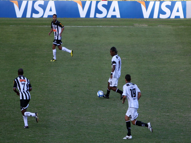 Atlético-MG 0 x 1 Ceará - 06/06 às 16h - Mineirão - 17