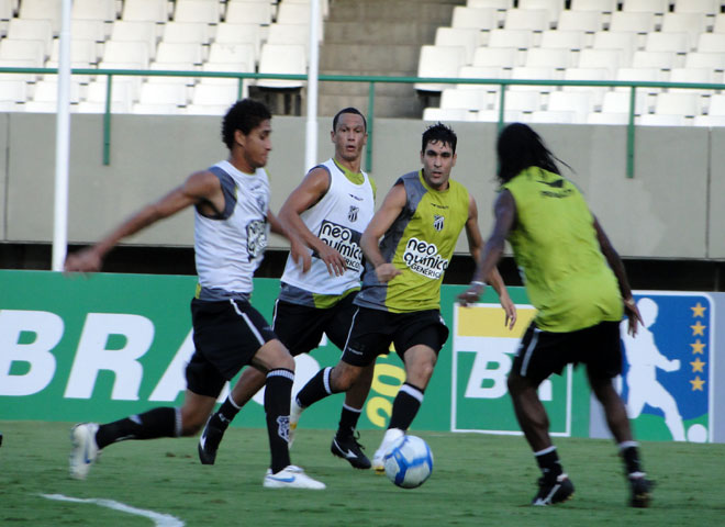 [26-11] Treino Coletivo no Castelão - 6