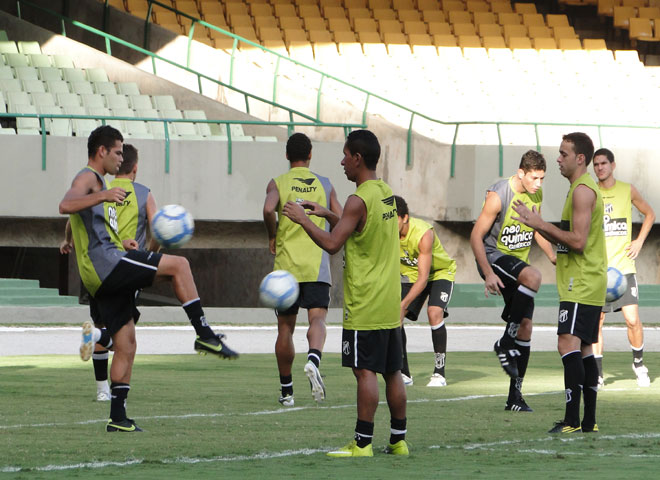 [26-11] Treino Coletivo no Castelão - 8