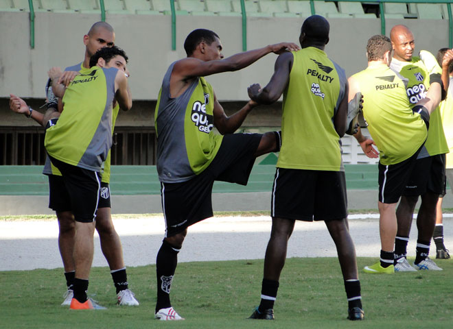 [26-11] Treino Coletivo no Castelão - 10