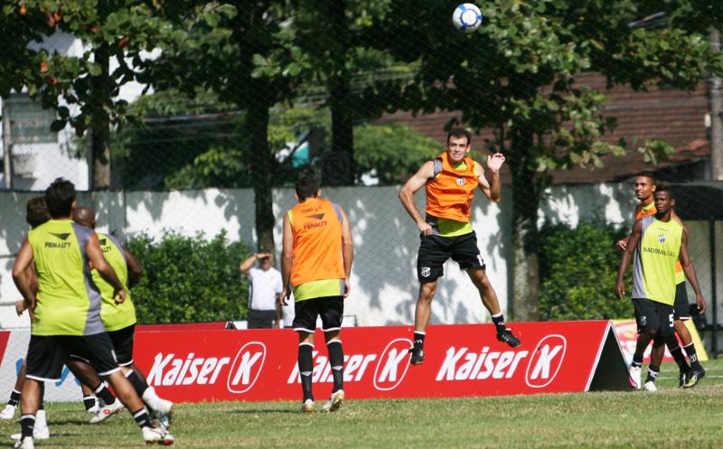 Ceará treina no CT Rei Pelé - 8