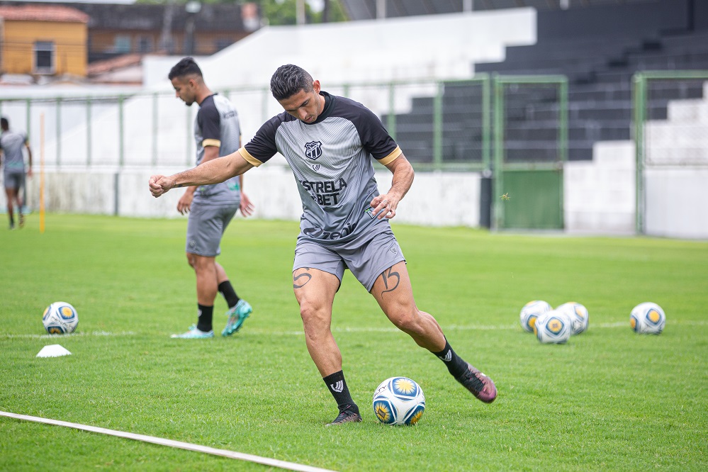 Visando as quartas de final da Copa do Nordeste, Ceará faz treino tático e de posse de bola