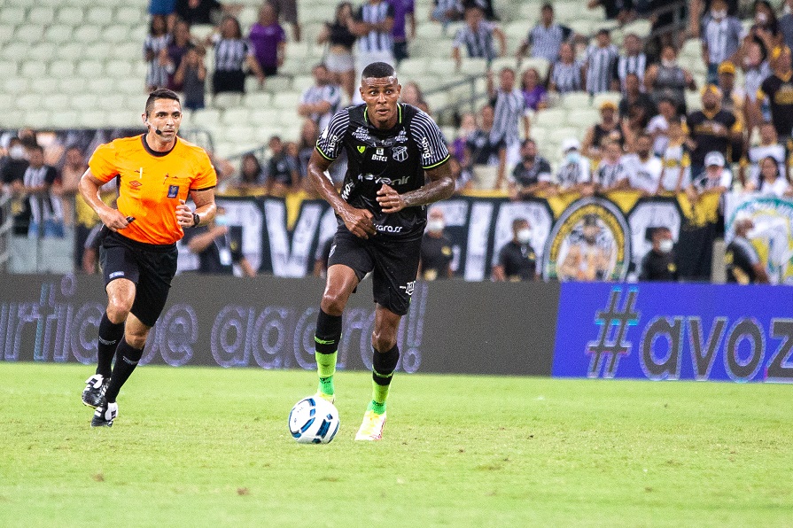Cléber reforça desejo com a camisa alvinegra: “Meu foco é total em ajudar o Ceará a conquistar coisas grandes”