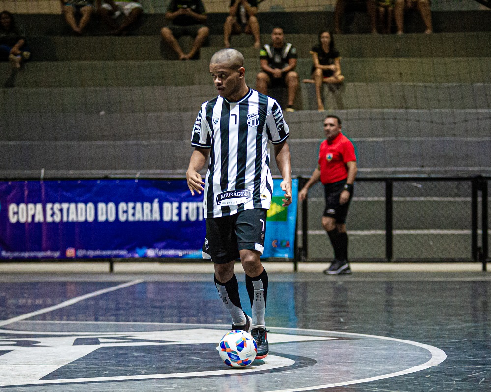 Futsal: Ceará vence o Morada Nova e larga na frente por vaga na semifinal