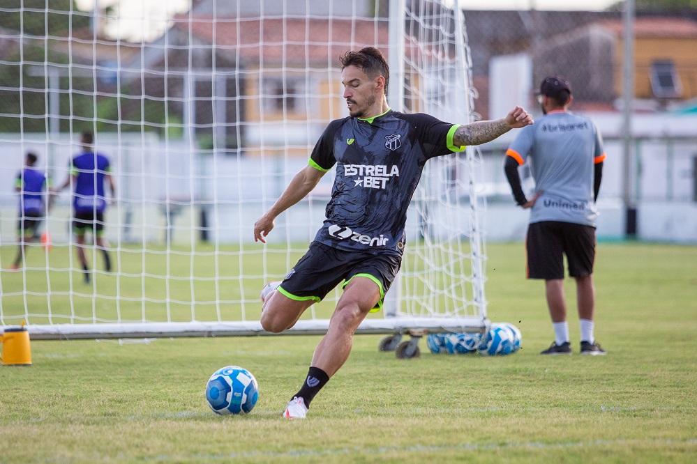 Ceará faz segundo treino visando o jogo contra o ABC