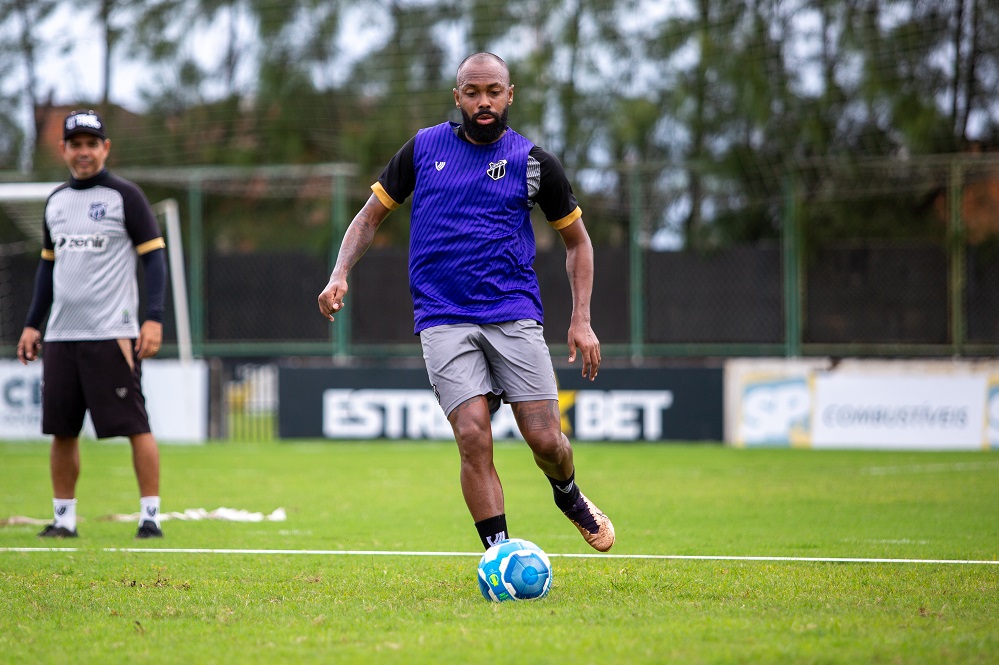 Ceará se reapresenta e faz primeiro treino para encarar o Guarani