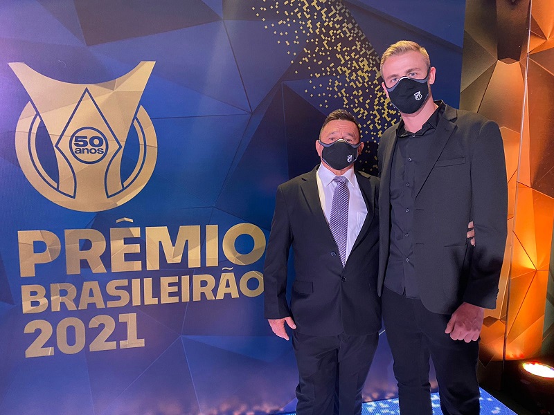 Representantes do Ceará são homenageados em premiação na CBF