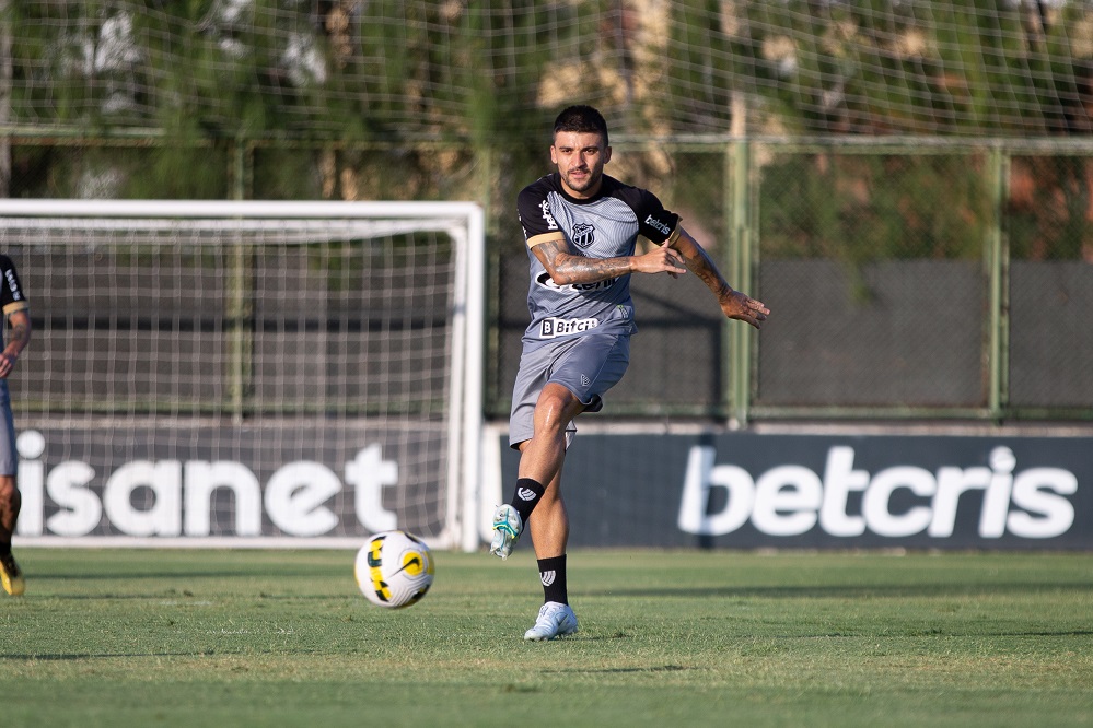 Ceará se reapresenta e faz primeiro treino visando o jogo contra o Fluminense