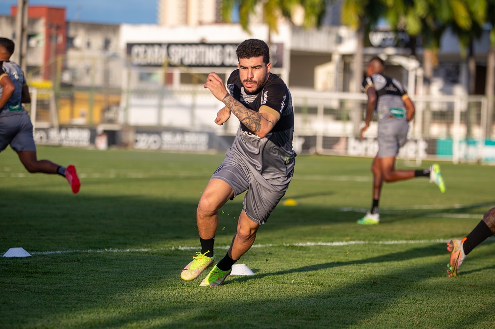 Richardson fala sobre a postura do Ceará para o Clássico: “Precisamos chegar mentalmente preparados para fazer um grande jogo”