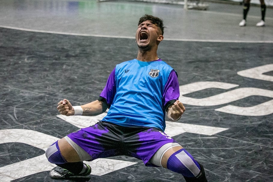 Futsal: Ceará acerta a permanência do goleiro Léo Henrique