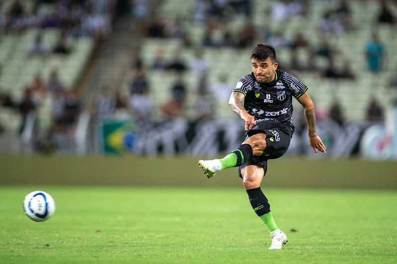 Em coletiva pré-jogo, Victor Luís projeta confronto com o Atlético/BA e fala sobre início de temporada no Mais Querido