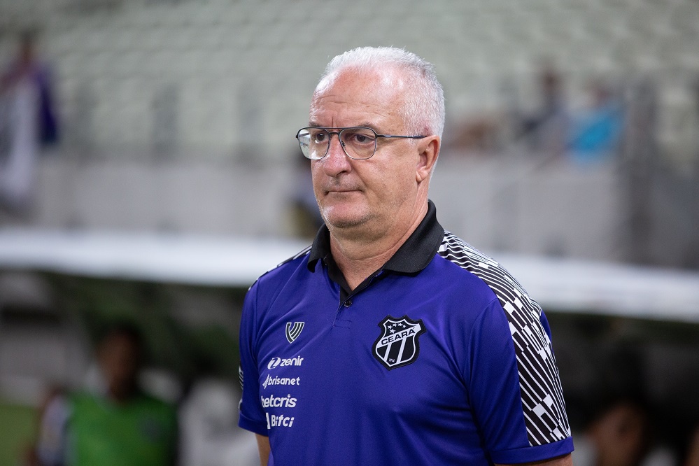 Dorival Júnior ressalta força da torcida do Ceará após o empate com o Flamengo:“O papel deles na arquibancada foi o diferencial"