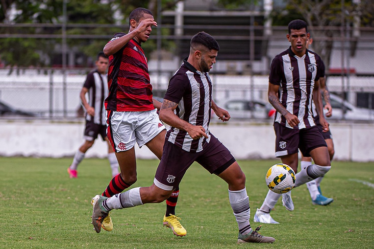 Árbitro da FCF apitará jogo da semifinal da Copa do Brasil