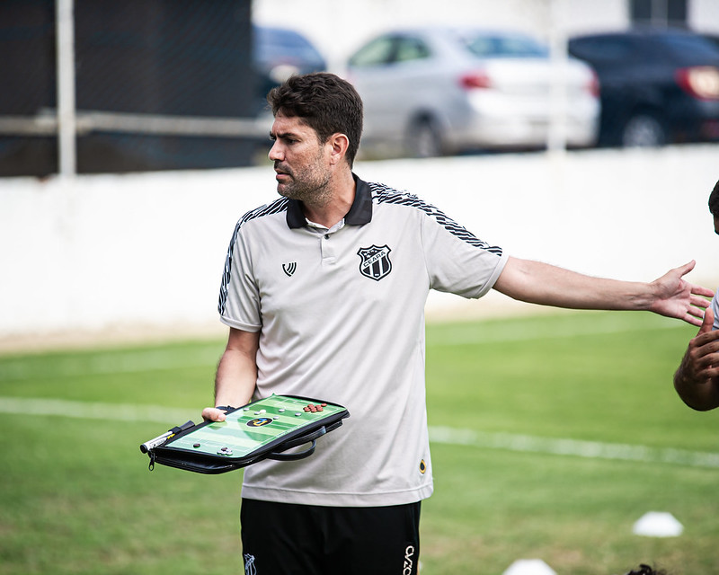 Fut. Feminino: David Lopes deixa o comando alvinegro
