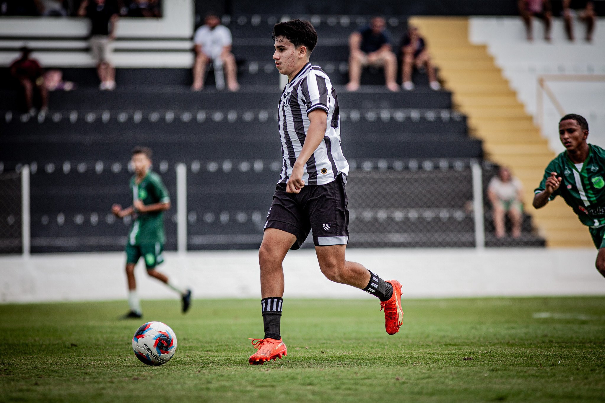 Confira a agenda de jogos do Alvinegro durante a semana