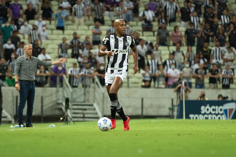 Fabinho: “Nós temos ambição de fazer história e deixar o clube na melhor colocação possível ao final do campeonato”