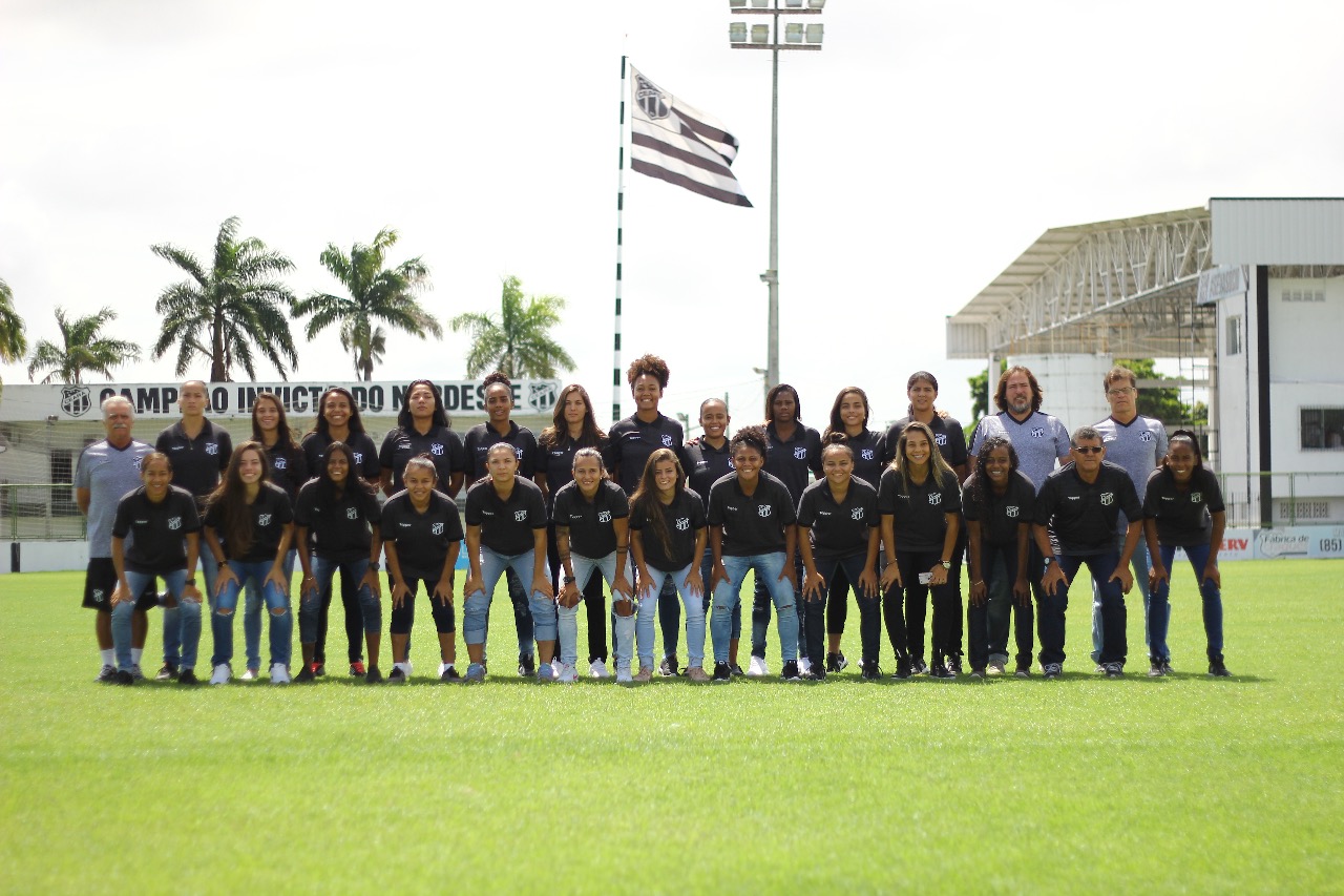 Fut.Feminino: Em Porangabuçu, elenco e comissão se apresentam para temporada de 2019