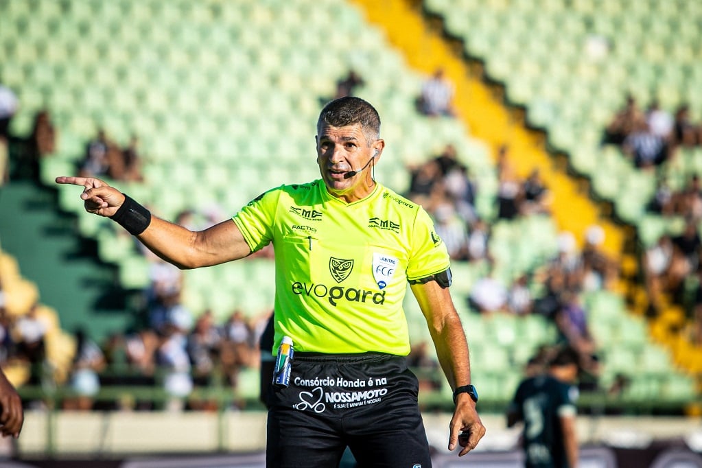 Marcelo de Lima Henrique apitará o primeiro Clássico-Rei de 2026