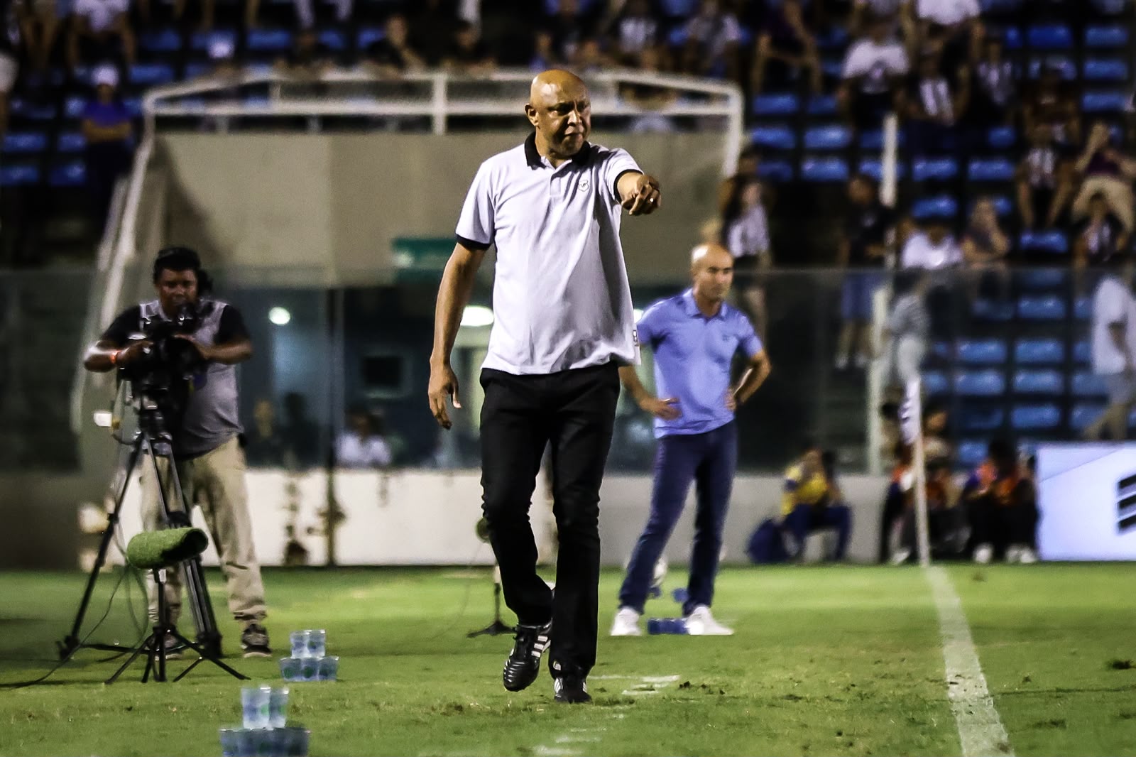 Anderson Batatais valoriza a entrega dos atletas e cita o espírito de luta: “Jogamos com uma equipe do tamanho do Ceará”