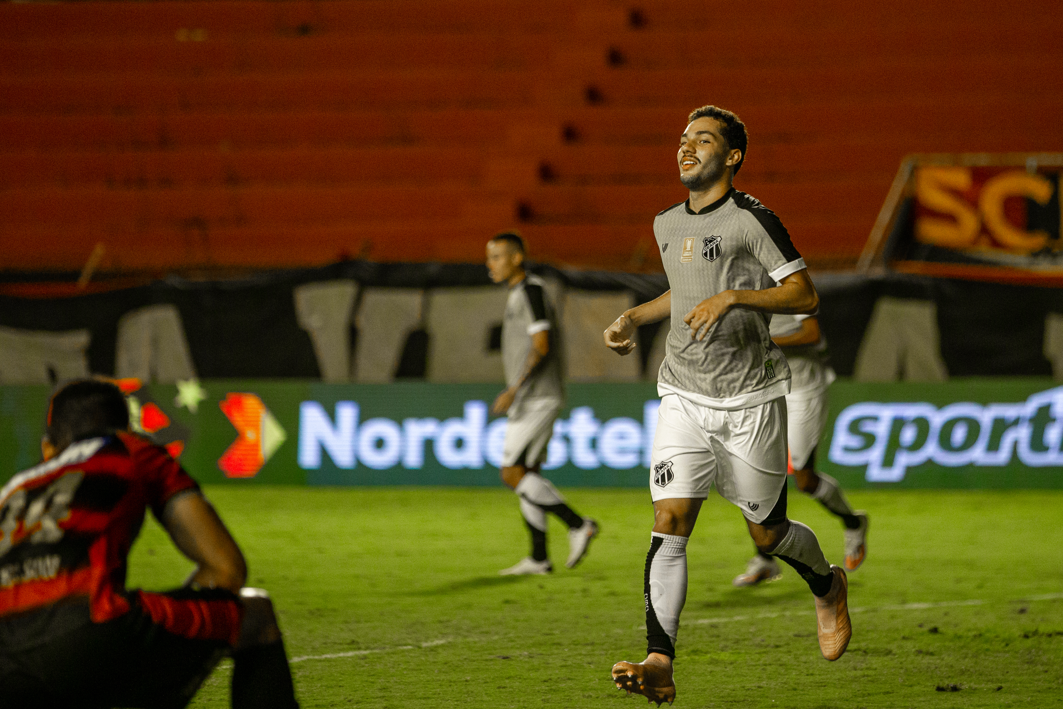 Após goleada, Pedro Naressi não esconde entusiasmo: "Muito feliz em marcar esse gol"