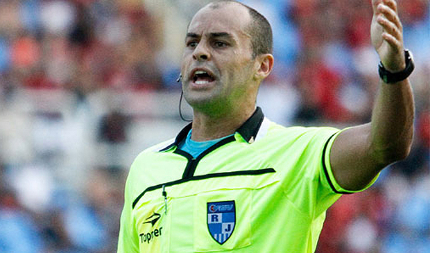 Árbitro Grazianni Maciel apitará a partida entre Ceará e Criciúma