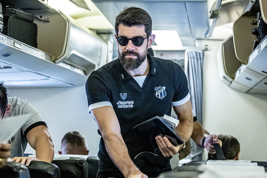 Feriadão alvinegro será de treinamentos pela manhã, viagem à Bahia e duelo pelo Brasileirão