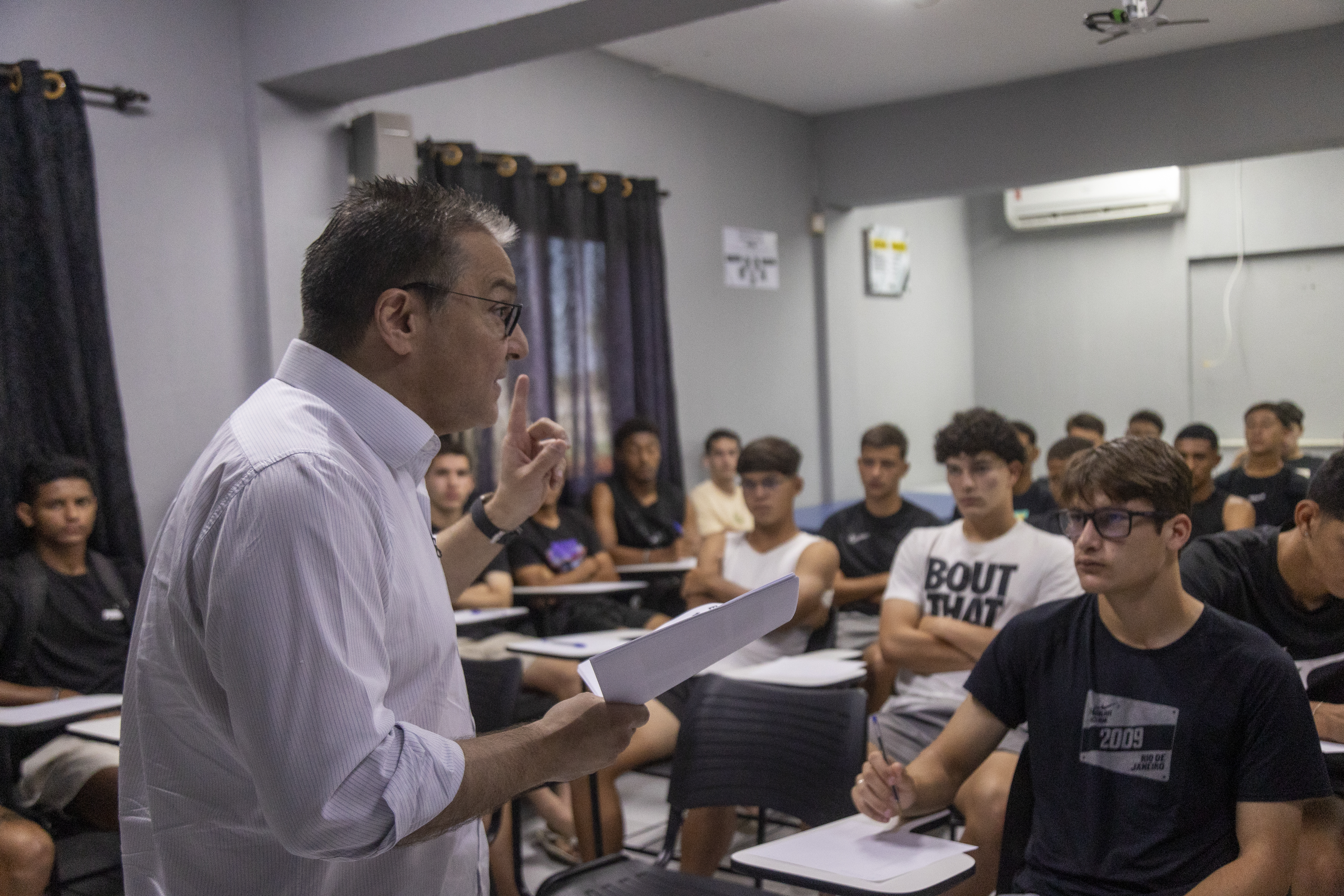 Ceará promove palestra sobre Educação Financeira para os atletas das categorias de base