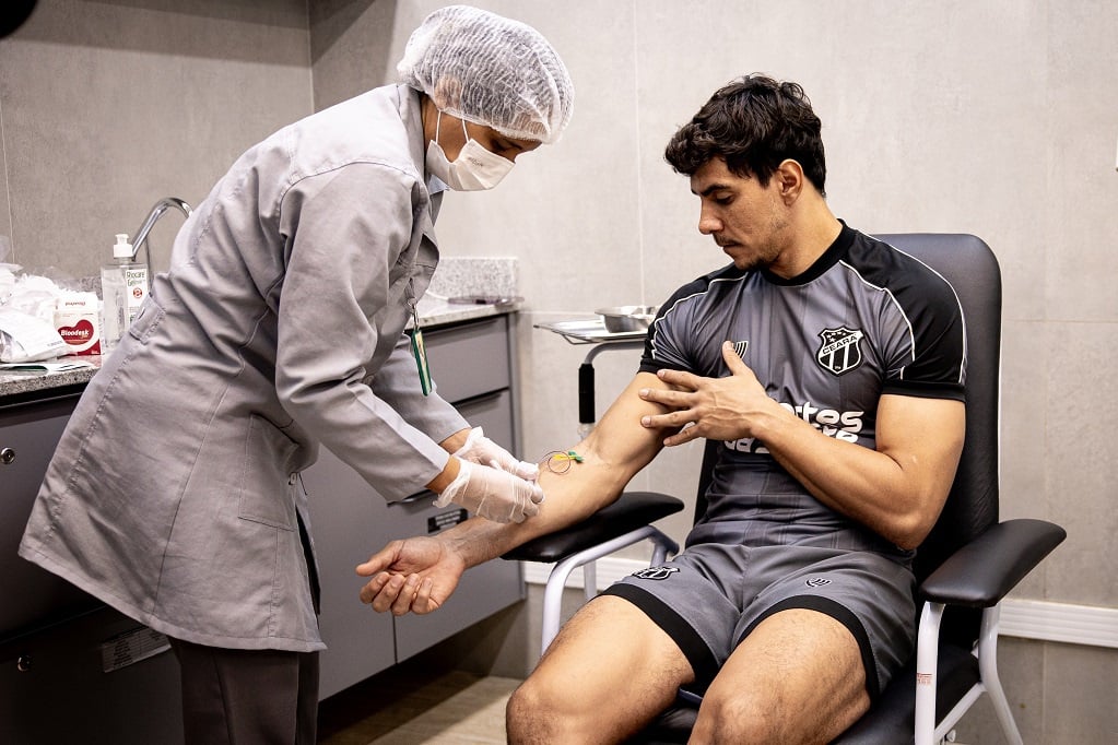 Em parceria com a Unimed Fortaleza, elenco alvinegro passa por sessão de exames laboratoriais em Porangabuçu