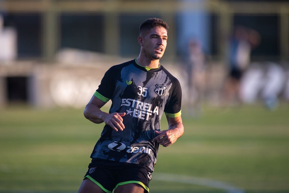 Ceará faz penúltimo treino antes da viagem para encarar o Botafogo/SP