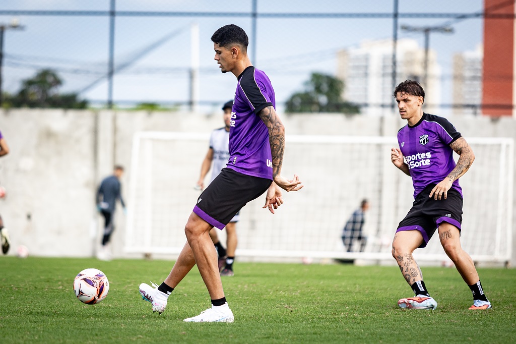 Na penúltima atividade antes do Clássico-Rei, elenco alvinegro realiza treinamento coletivo