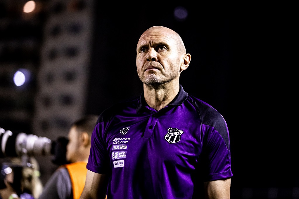 Marca importante: Em partida diante do Horizonte, Mozart chegará aos 300 jogos como treinador profissional