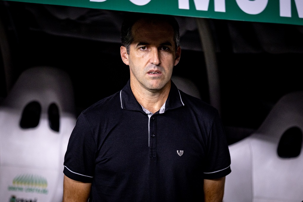 Após empate diante do Flamengo, Léo Condé valoriza o empenho da equipe: “Satisfeito com a performance”