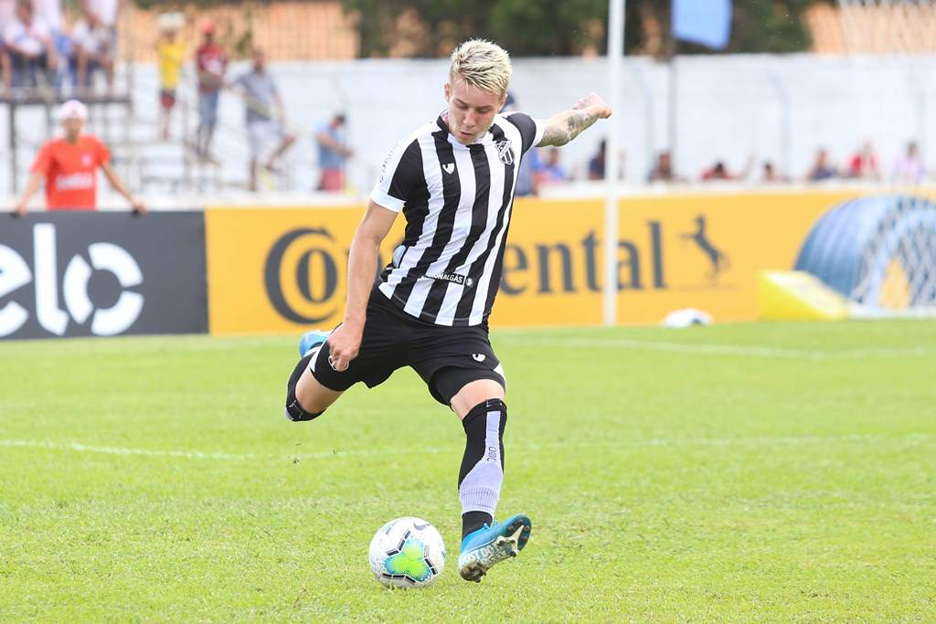 “Sabemos que o apoio do torcedor vai ser fundamental”, comenta Charles sobre jogo com o Vitória