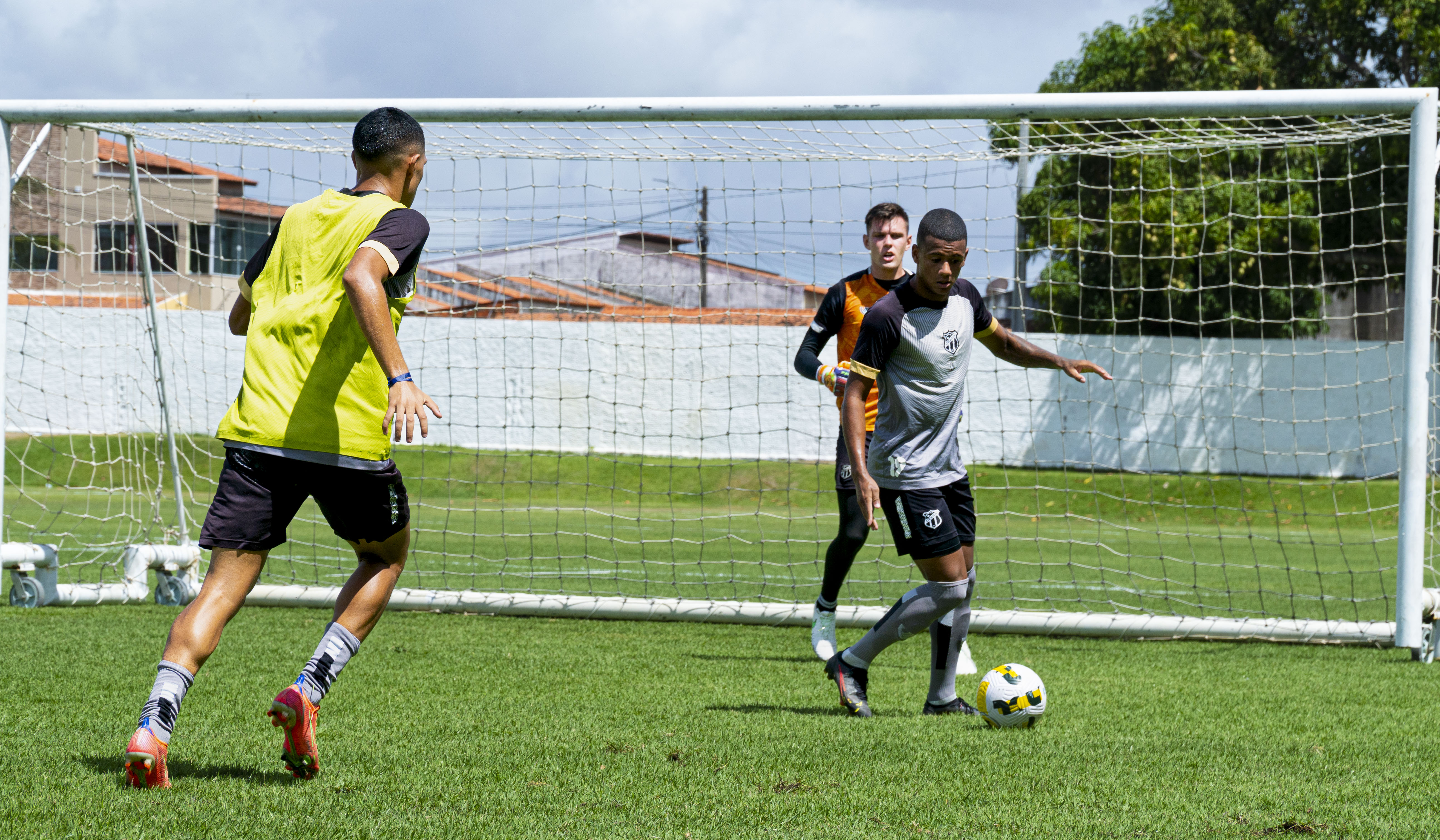 Sub/20: Elenco alvinegro retornou aos treinos na manhã desta segunda-feira