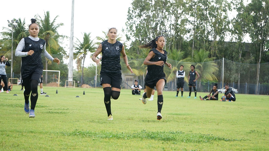 Fut. Feminino: Pré-temporada segue com treinos diários