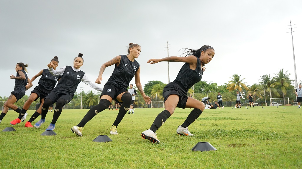 Fut. Feminino: Elenco alvinegro realiza primeira atividade em campo da pré-temporada 2022